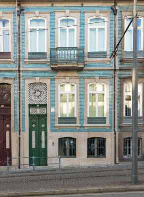 Отель Maison des Amis Porto Guest House  Atiães
